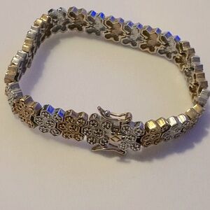 Women’s two toned‎ bracelet